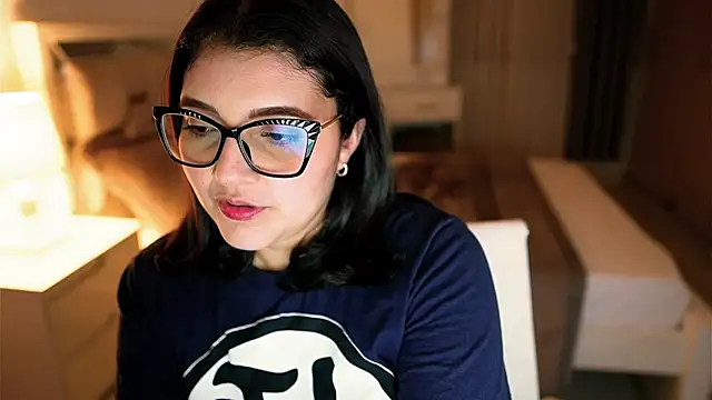 Camilaa bueno online show from 09-18-25, 11:08