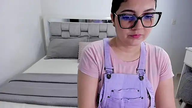 Snapshot of Camilaa_bueno chatting on 07-13-26, 11:26 Camilaa bueno online show from 07-13-26, 11:26