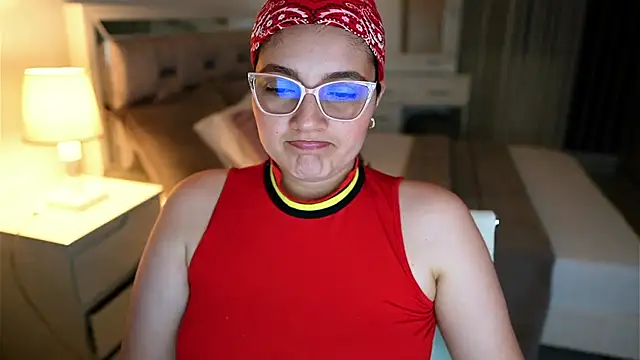 Camilaa bueno online show from 12-13-25, 10:27