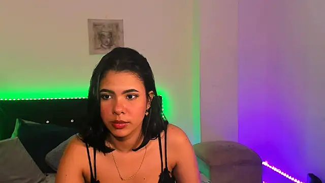 Snapshot of sharon_and_myke chatting on 12-03-24, 03:15 sharon and myke online show from 12-03-24, 03:15