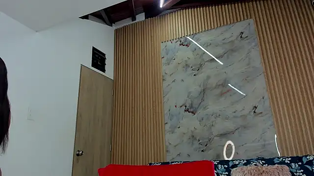 Any topless online show from 11-13-25, 11:03