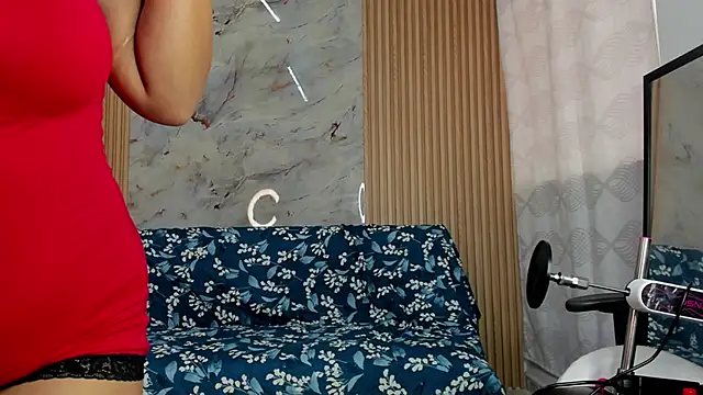 Any topless online show from 11-28-25, 11:10