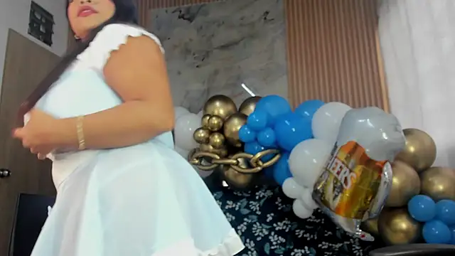 Any topless online show from 09-26-25, 11:06