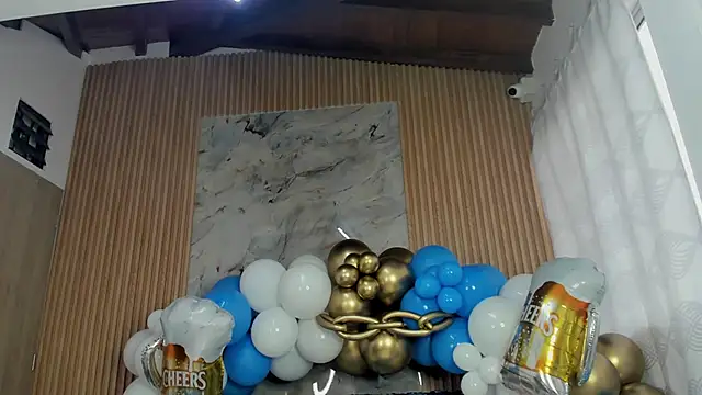 Any topless online show from 10-02-25, 11:02