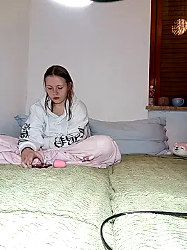 ella grays online show from 11-06-25, 07:18