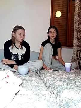 ella grays online show from 10-14-25, 06:41