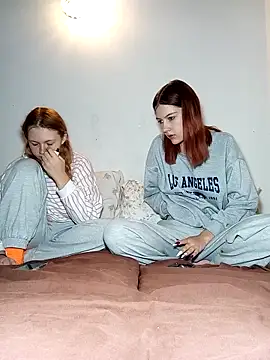 ella grays online show from 10-07-25, 05:14