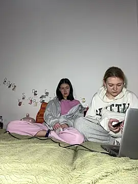 ella grays online show from 03-27-26, 06:42