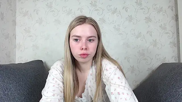 sofiaa here online show from 03-23-26, 12:11