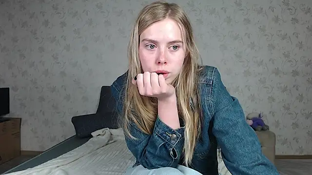 sofiaa here online show from 05-21-26, 11:57