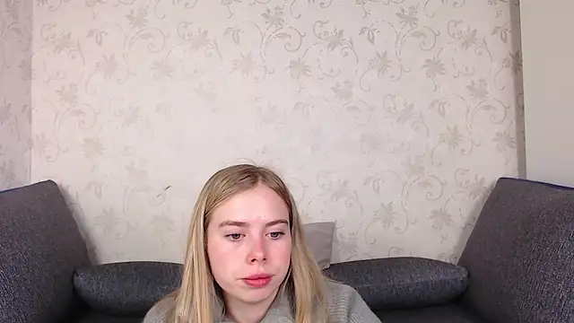 sofiaa here online show from 05-12-26, 12:08