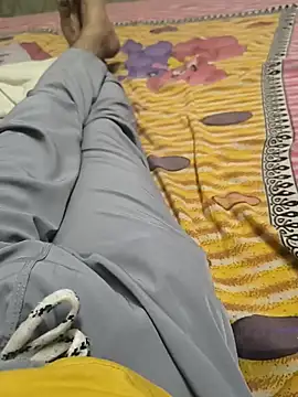 Snapshot of faaseel chatting on 10-17-25, 05:37 faaseel online show from 10-17-25, 05:37