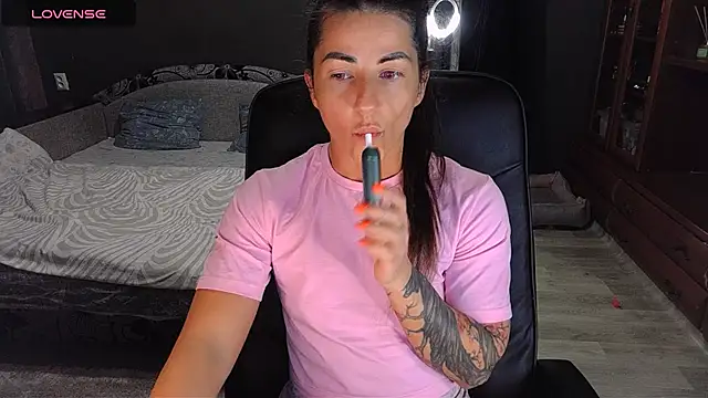 Aria Dl online show from 11-11-25, 06:14