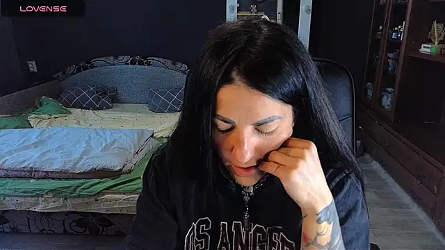 Aria Dl online show from 04-17-26, 11:46