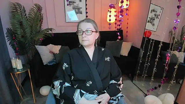 Snapshot of AlexandraKind chatting on 02-22-26, 01:52 AlexandraKind online show from 02-22-26, 01:52