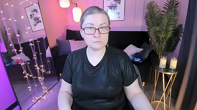 Snapshot of AlexandraKind chatting on 03-01-26, 08:42 AlexandraKind online show from 03-01-26, 08:42