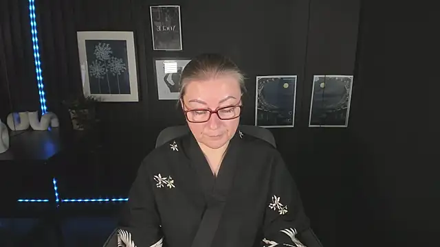 AlexandraKind online show from 09-25-25, 02:12