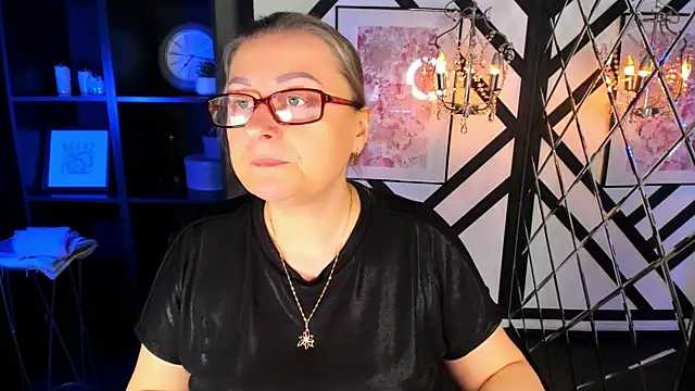 Snapshot of AlexandraKind chatting on 01-18-26, 08:34 AlexandraKind online show from 01-18-26, 08:34