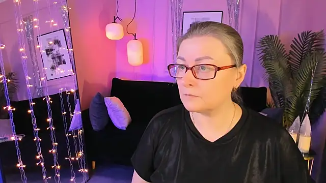 Snapshot of AlexandraKind chatting on 01-17-26, 08:34 AlexandraKind online show from 01-17-26, 08:34