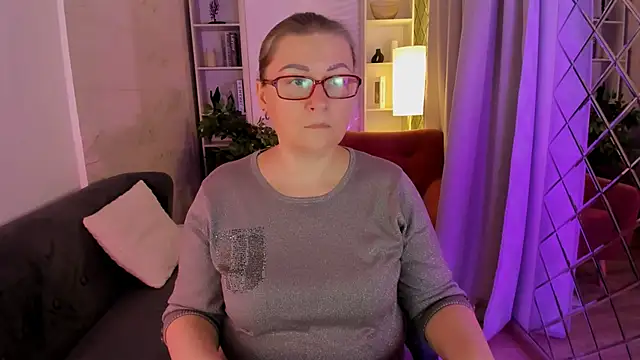 AlexandraKind online show from 12-04-25, 08:30