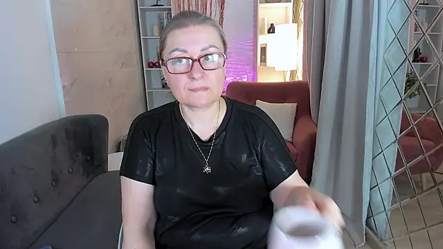 AlexandraKind online show from 01-14-26, 02:04