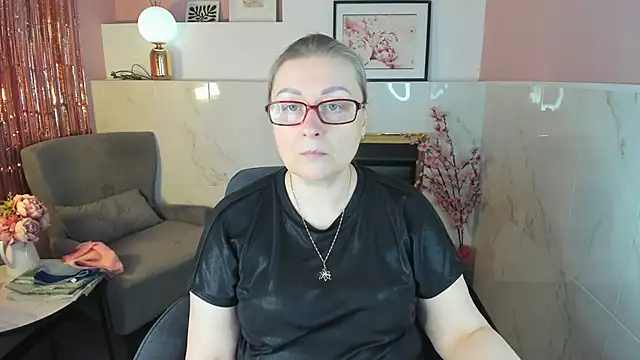 Snapshot of AlexandraKind chatting on 01-16-26, 01:37 AlexandraKind online show from 01-16-26, 01:37