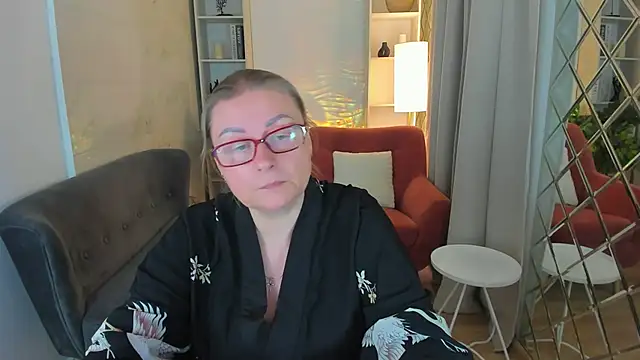 AlexandraKind online show from 12-13-25, 08:04