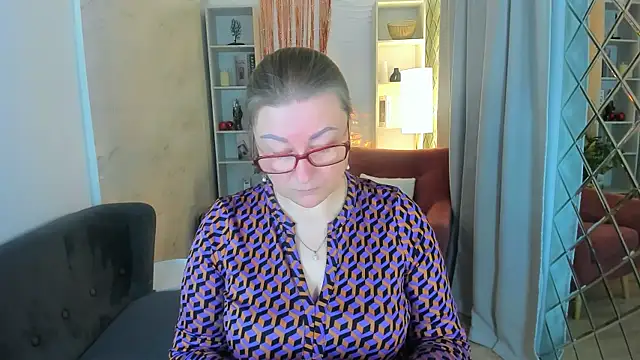 AlexandraKind online show from 01-10-26, 01:39