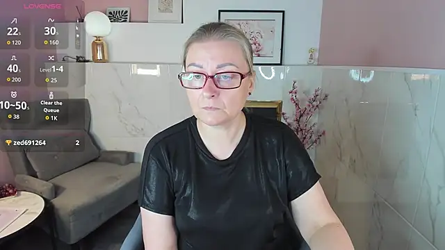 AlexandraKind online show from 09-12-25, 01:44