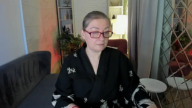 AlexandraKind online show from 11-06-25, 01:37