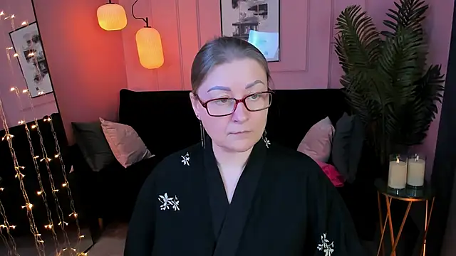 Snapshot of AlexandraKind chatting on 02-25-26, 08:41 AlexandraKind online show from 02-25-26, 08:41