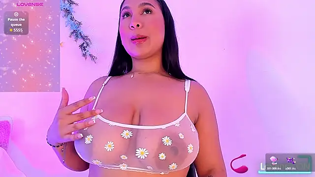  karenestrada online show from 11-13-25, 03:10