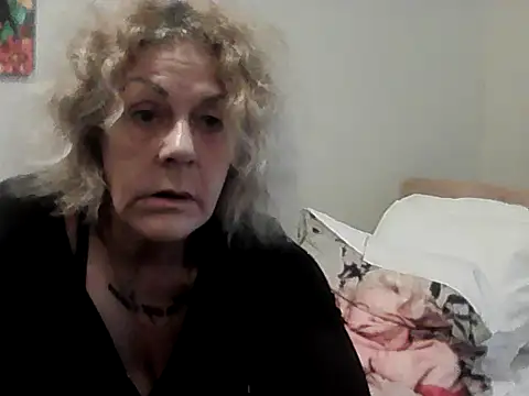 housewife shantie online show from 04-04-26, 08:21