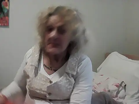 housewife shantie online show from 03-28-26, 10:27