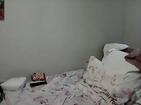 housewife shantie online show from 04-17-26, 11:57