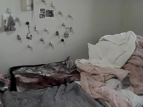 housewife shantie online show from 12-05-25, 12:59