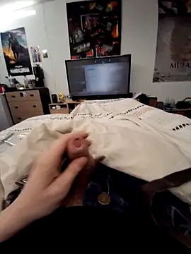 Snapshot of stev3w chatting on 03-22-25, 01:19 stev3w online show from 03-22-25, 01:19