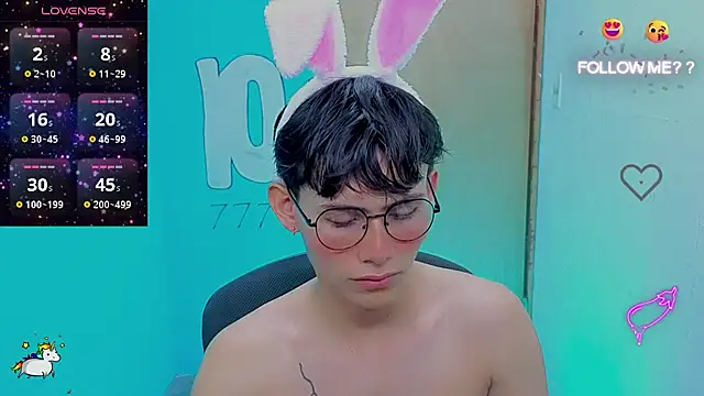 Snapshot of tanjiro_cute chatting on 05-30-26, 03:02 tanjiro cute online show from 05-30-26, 03:02