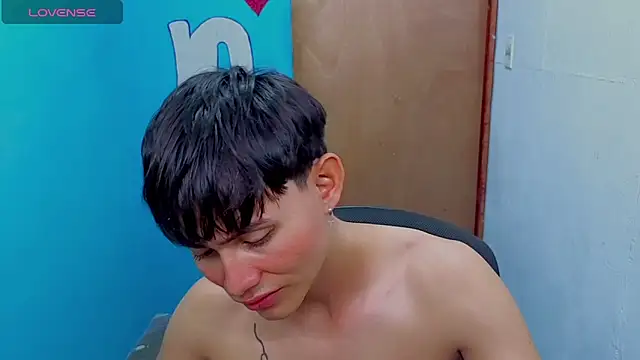 Snapshot of tanjiro_cute chatting on 04-30-26, 04:30 tanjiro cute online show from 04-30-26, 04:30