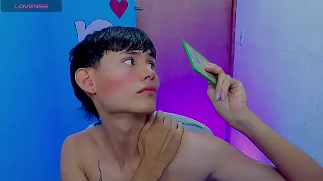 Snapshot of tanjiro_cute chatting on 05-17-26, 05:46 tanjiro cute online show from 05-17-26, 05:46