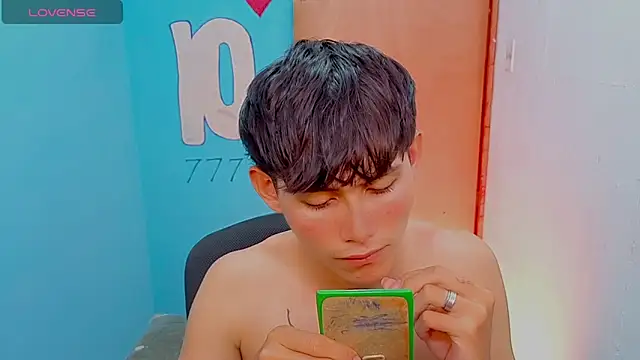 tanjiro cute online show from 04-13-26, 06:28