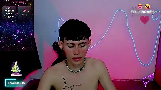 tanjiro cute online show from 12-20-25, 08:39