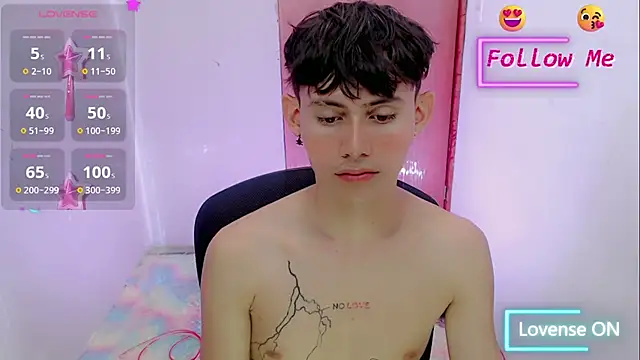 Snapshot of tanjiro_cute chatting on 02-10-25, 02:41 tanjiro cute online show from 02-10-25, 02:41