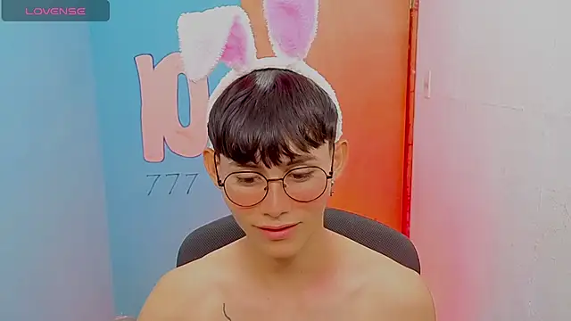 Snapshot of tanjiro_cute chatting on 05-14-26, 04:09 tanjiro cute online show from 05-14-26, 04:09