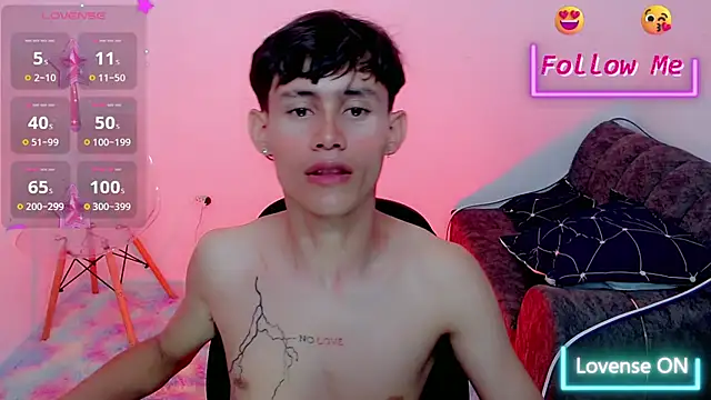 Snapshot of tanjiro_cute chatting on 01-18-25, 04:26 tanjiro cute online show from 01-18-25, 04:26