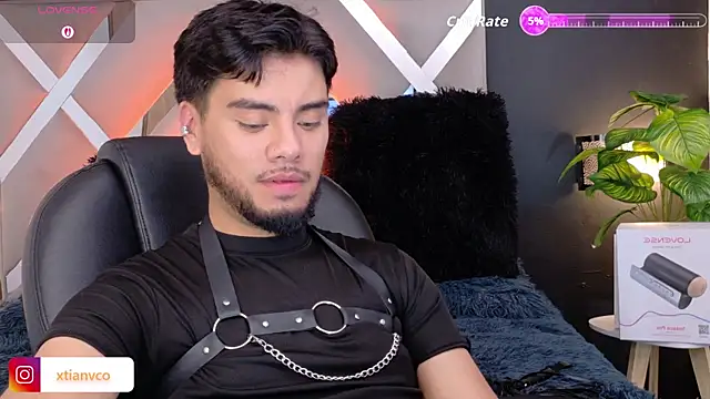 Tommidubois online show from 12-19-25, 04:16