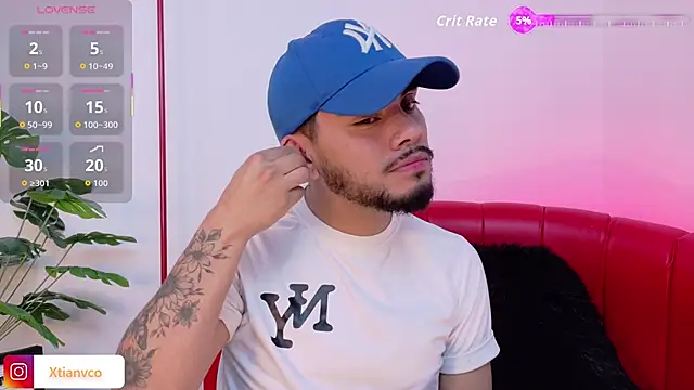 Tommidubois online show from 10-30-25, 03:27