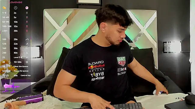 Tommidubois online show from 03-04-25, 02:06