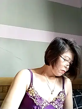 Snapshot of Baby-tits2024 chatting on 09-18-25, 01:30 Baby-tits2024 online show from 09-18-25, 01:30