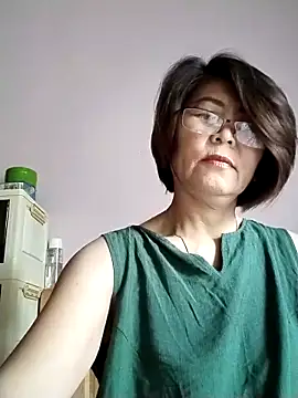 Snapshot of Baby-tits2024 chatting on 09-25-25, 12:38 Baby-tits2024 online show from 09-25-25, 12:38